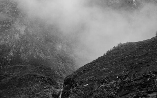 Frederic-Demeuse-black-and-white-photography-Roots-Gran-Paradiso