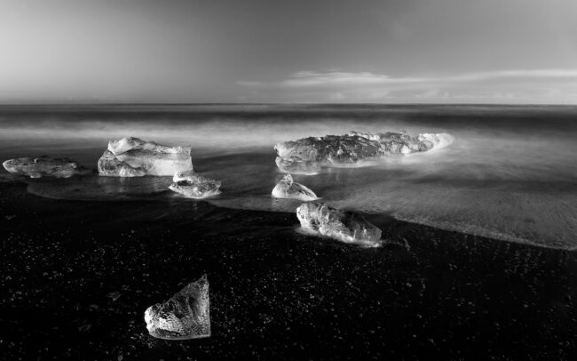 Frédéric-Demeuse-blackandwhite-photography-Diamond-beach-Iceland